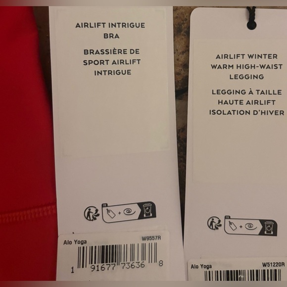 Lot NWT ALO YOGA Airlift Winter Warm Leggings & Intrigue Bra Bright Red size S - Picture 3 of 3